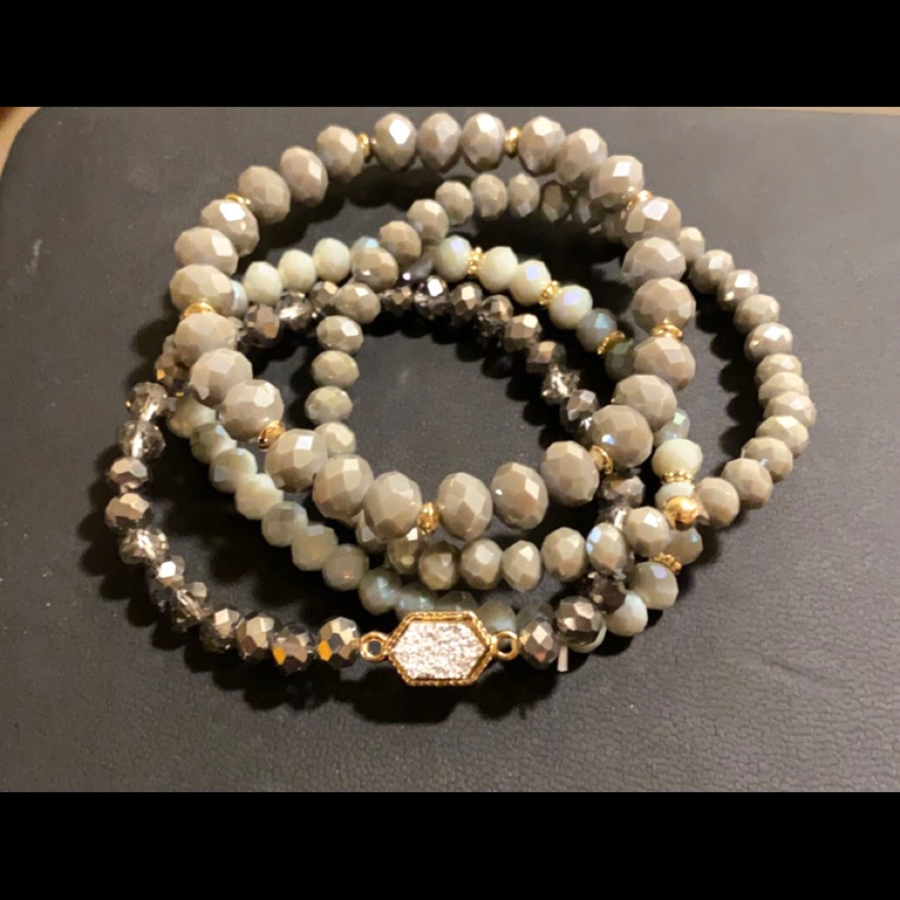 Stretchy bracelet stack